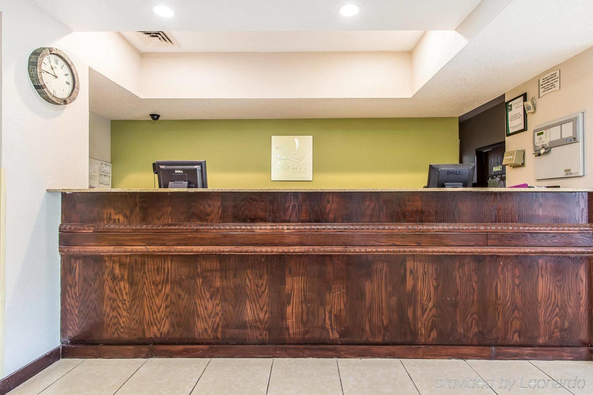 Quality Inn & Suites Ла-Верн Екстер'єр фото